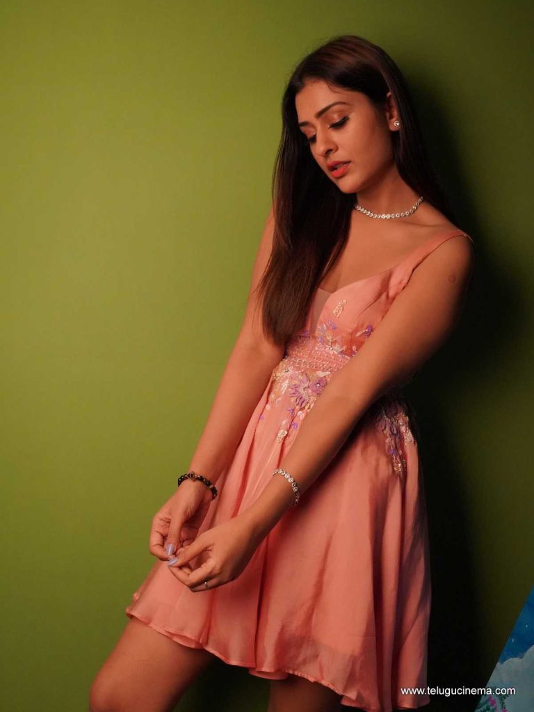 paayal photos 181025 03
