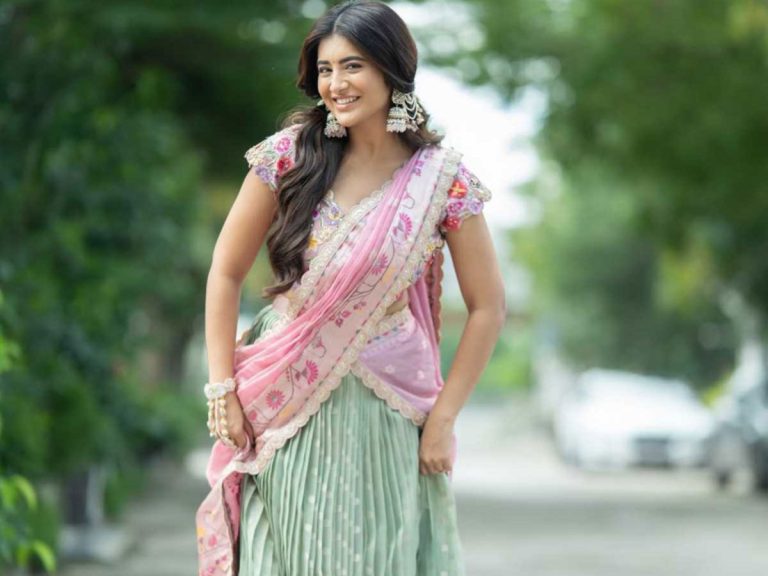 raashi thumb 2