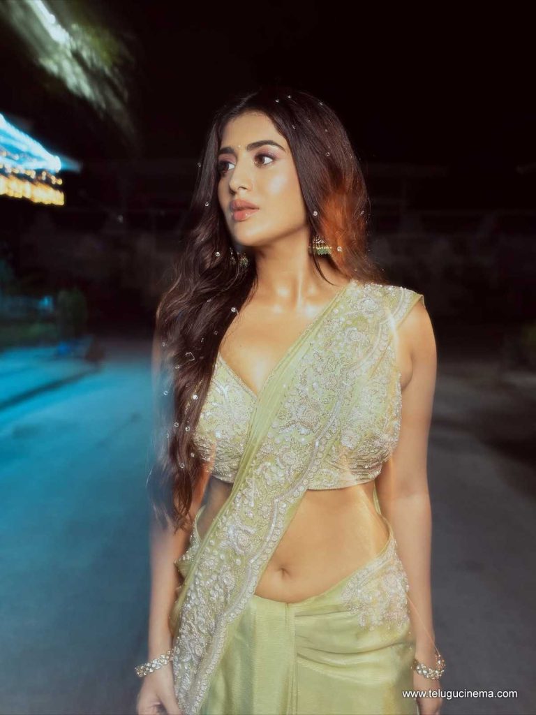 raashisinghj photos 211025 08