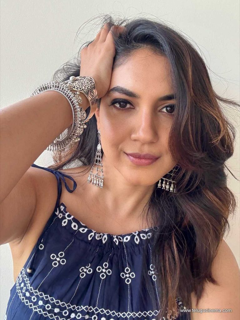 rituvarma photos 181025 03