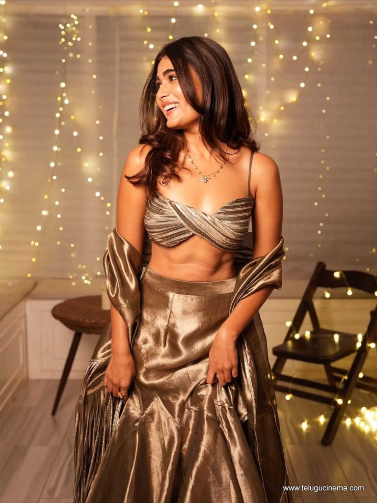 shalini photos 231025 01