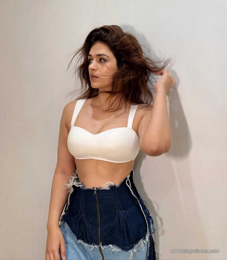 shraddha photos 271025 01