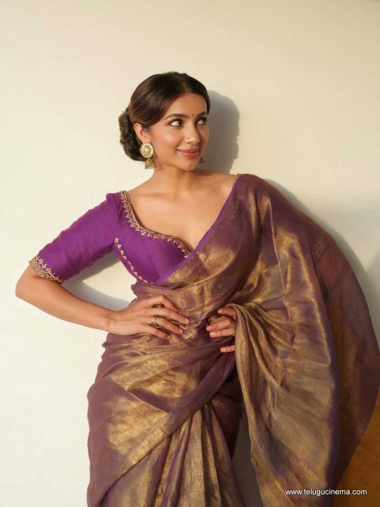 tejaswi photos 111025 02