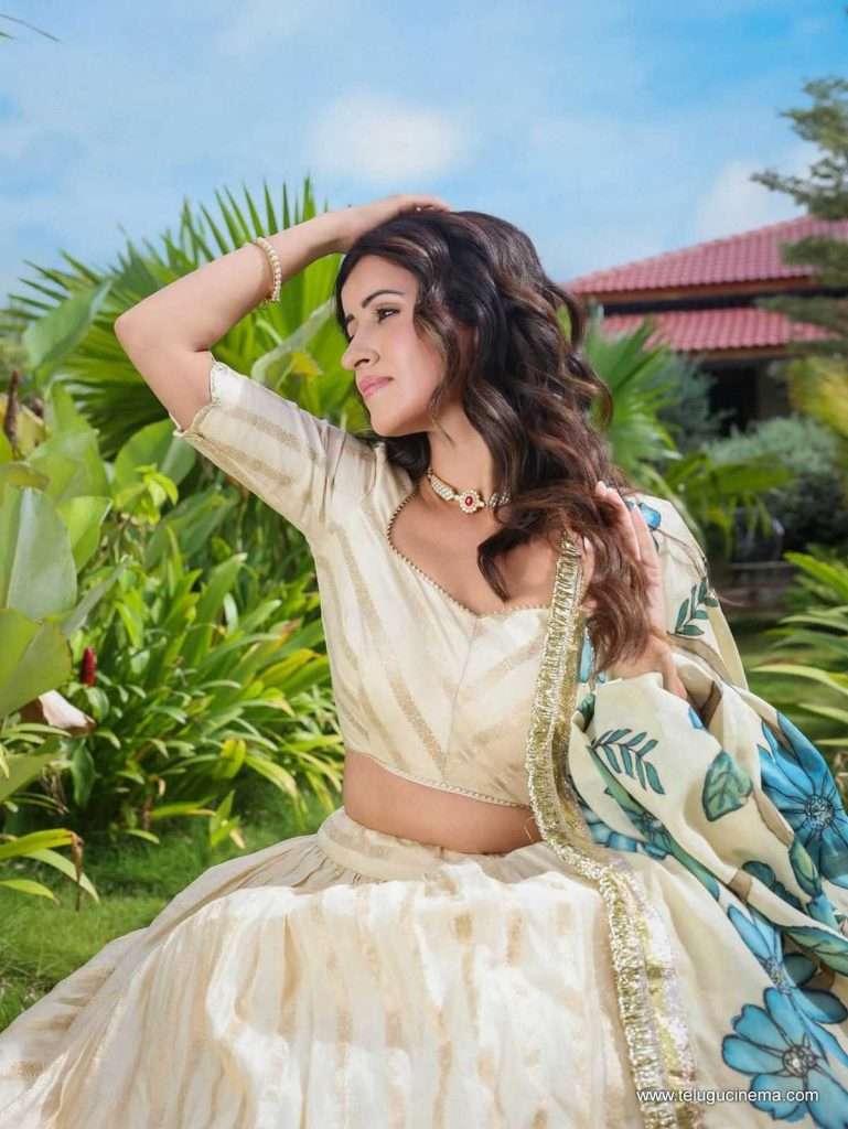 anshu photos 01 11 25 07