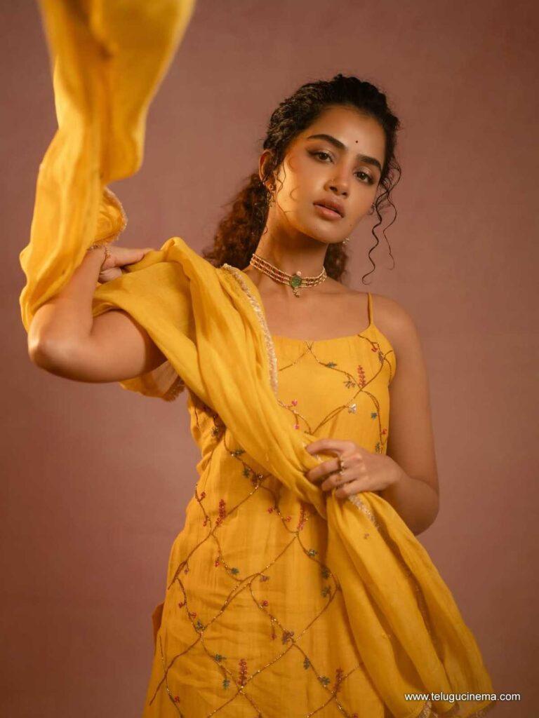 anupama stills 261125 02