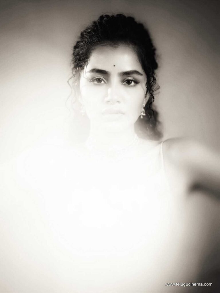 anupama stills 261125 05