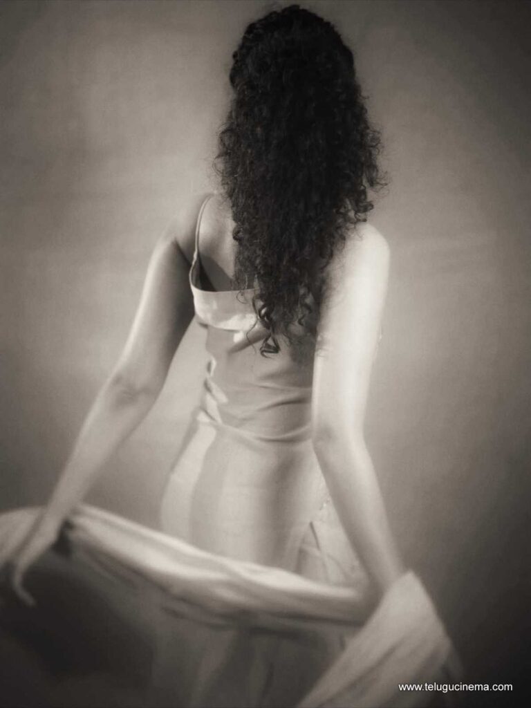 anupama stills 261125 10