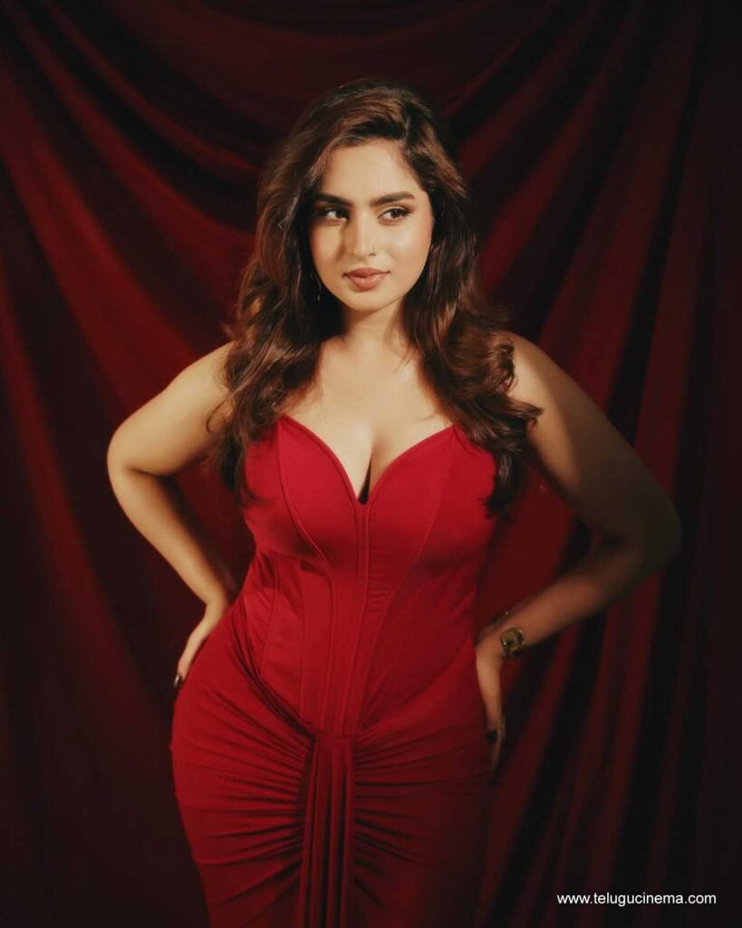 ayesha stills 281125 10