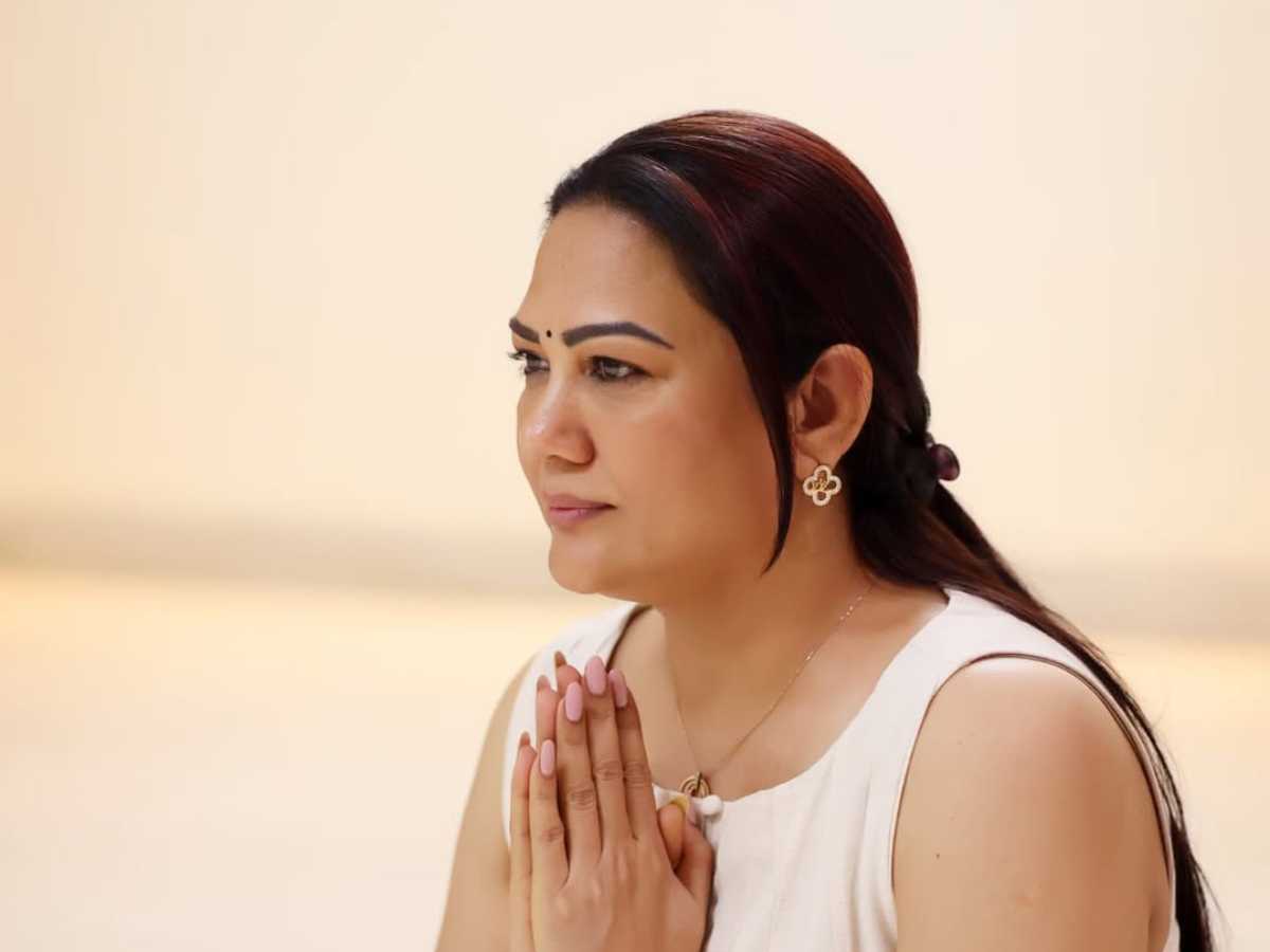 Hema Kolla slams trolls: Can you bring my mother back? 1 Hema Kolla