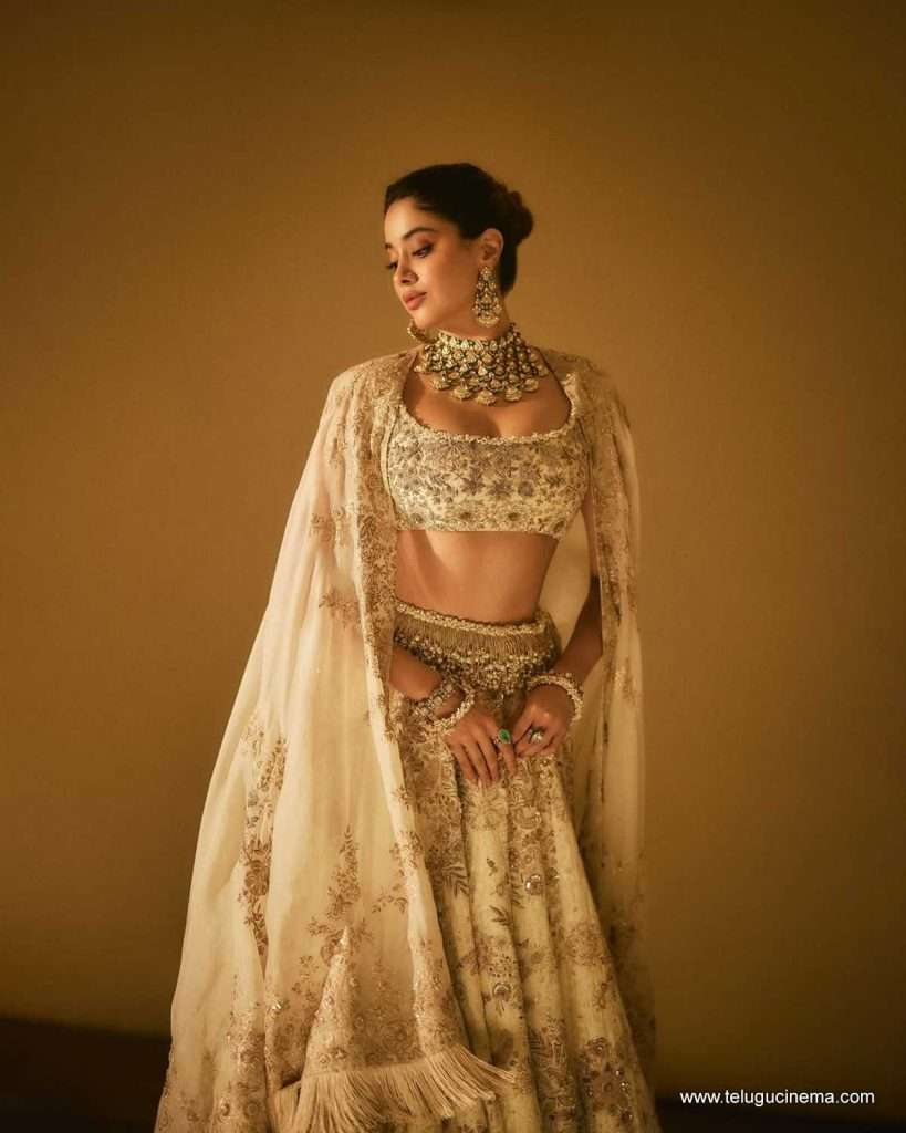 janhvikapoor photos 01 11 25 02
