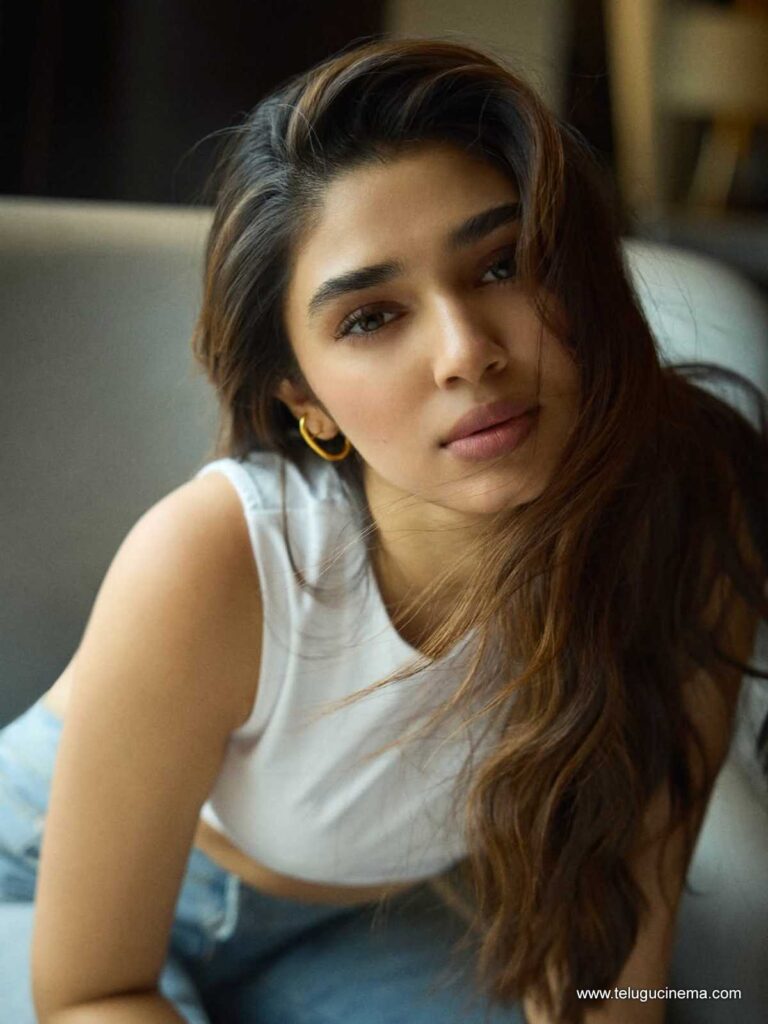 kritishetty stills 261125 02