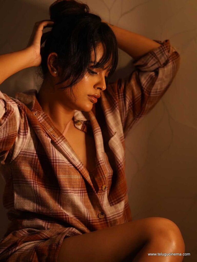nanditha stills 131125 02