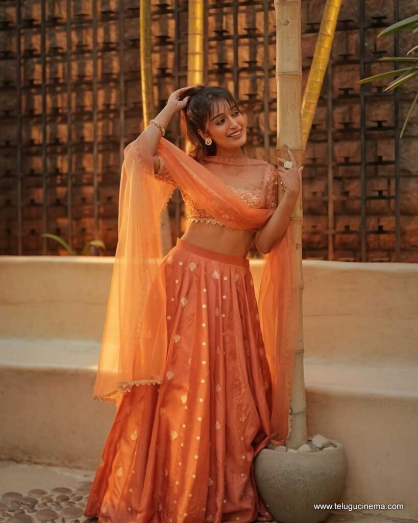 niharika stills 141125 01