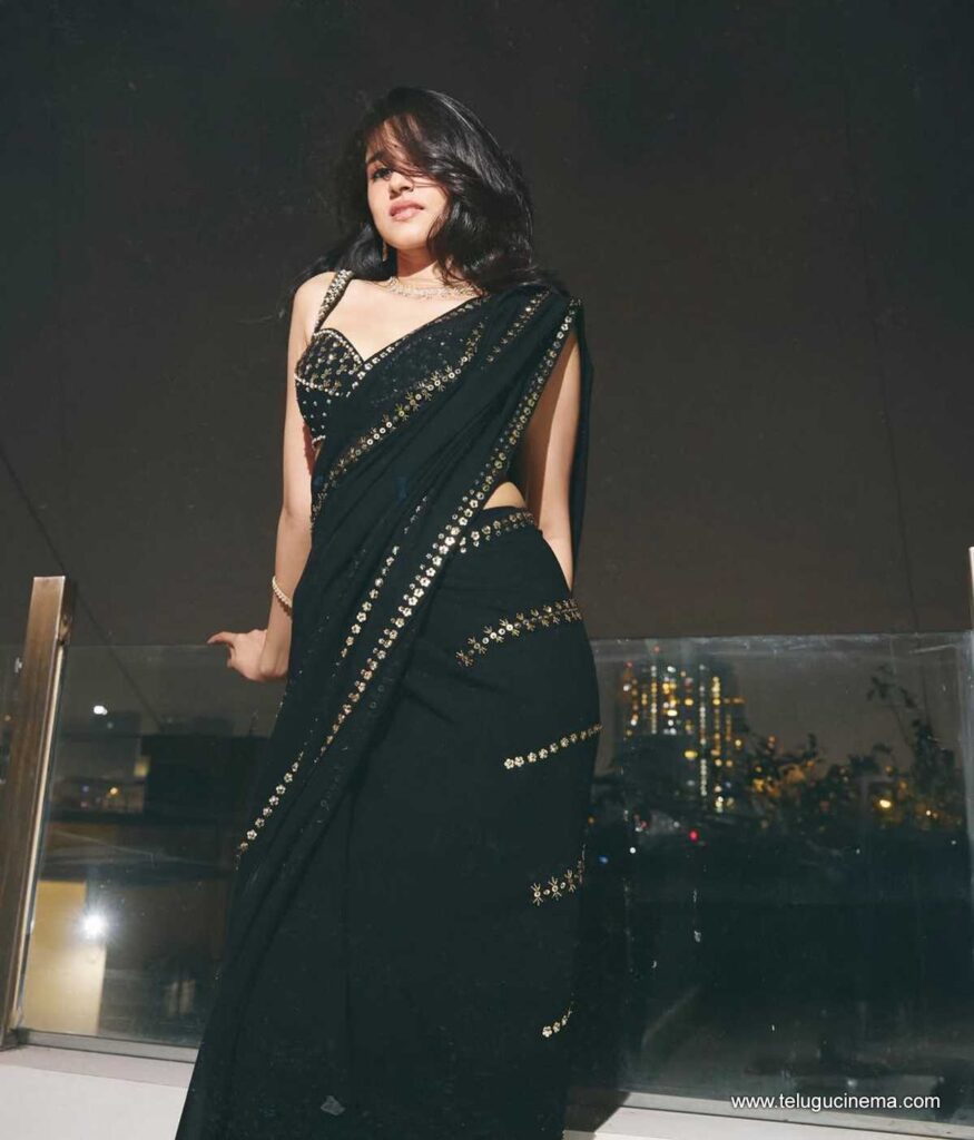 nuveksha stills 151125 05
