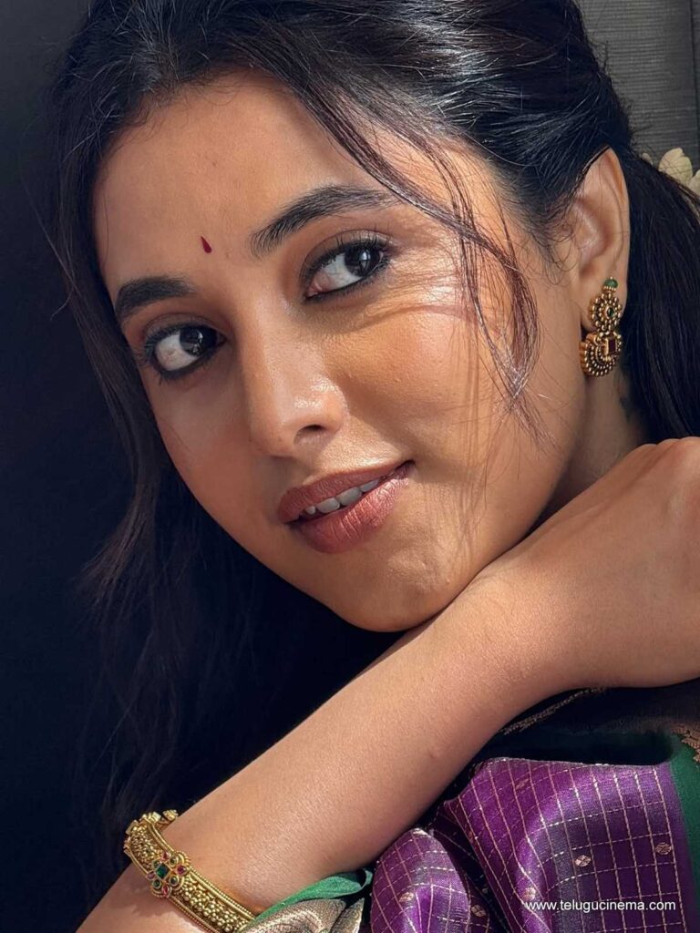 priyanka photos 11 11 25 07