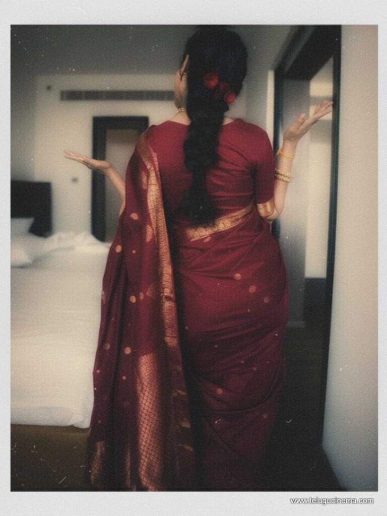 priyanka stills 251125 11