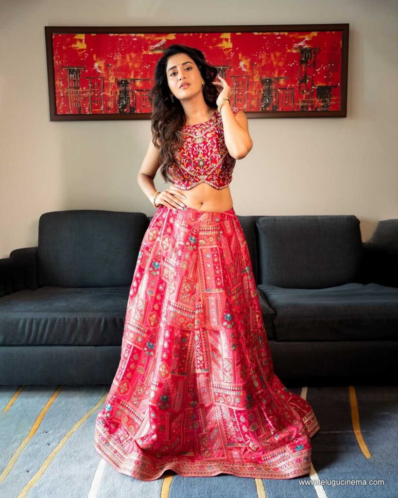 raashisingh stills 201125 05