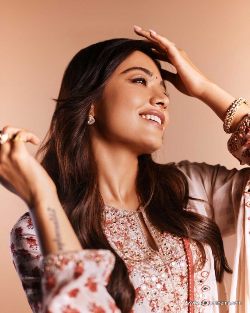 rashmika stills 281125 03