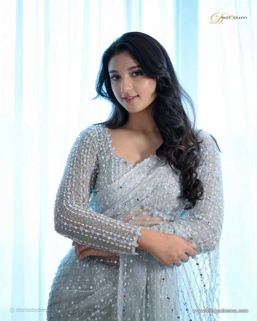 ritika stills 181125 02