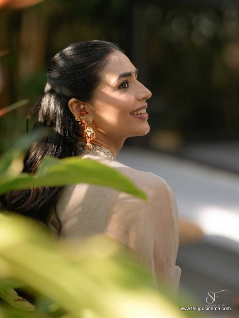 sapthami stills 171125 03
