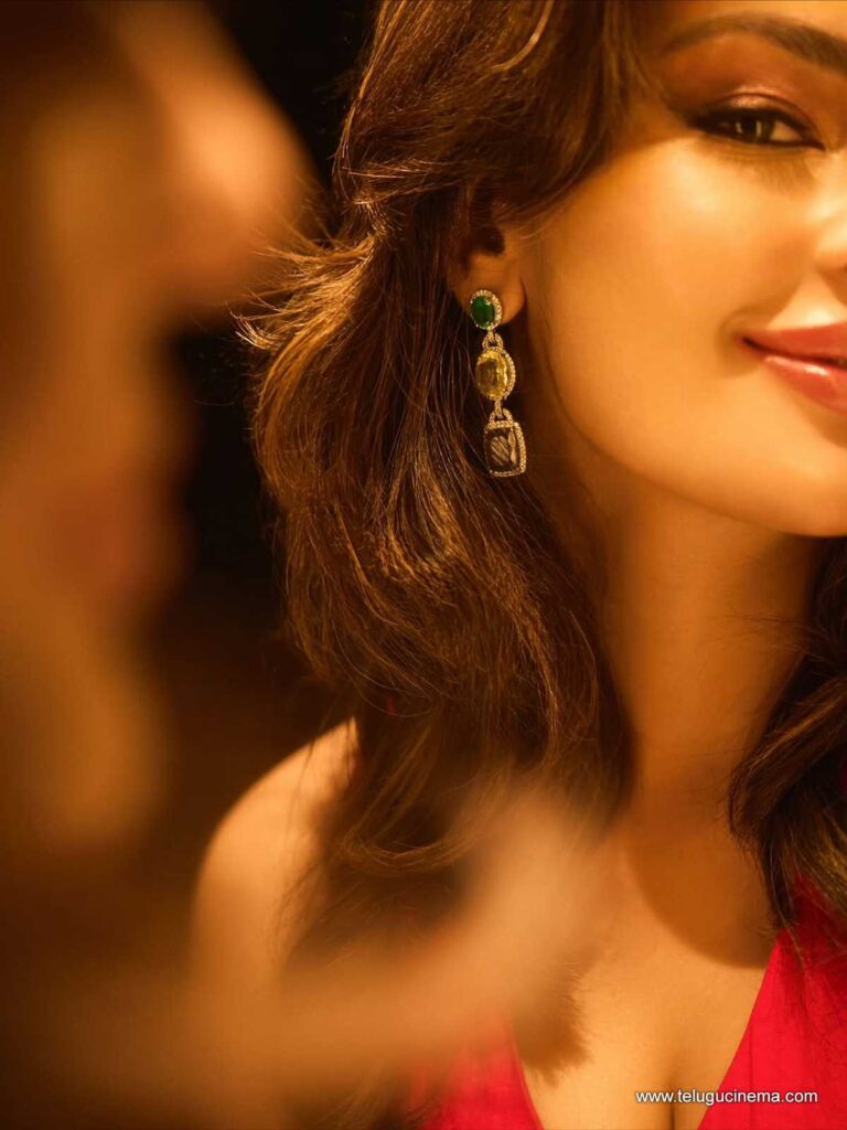 seerath stills 211125 10