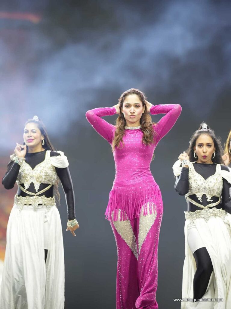 thamanna stills 171125 09