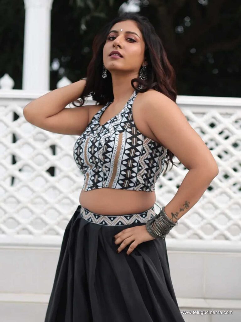 vishnupriya stills 151125 03