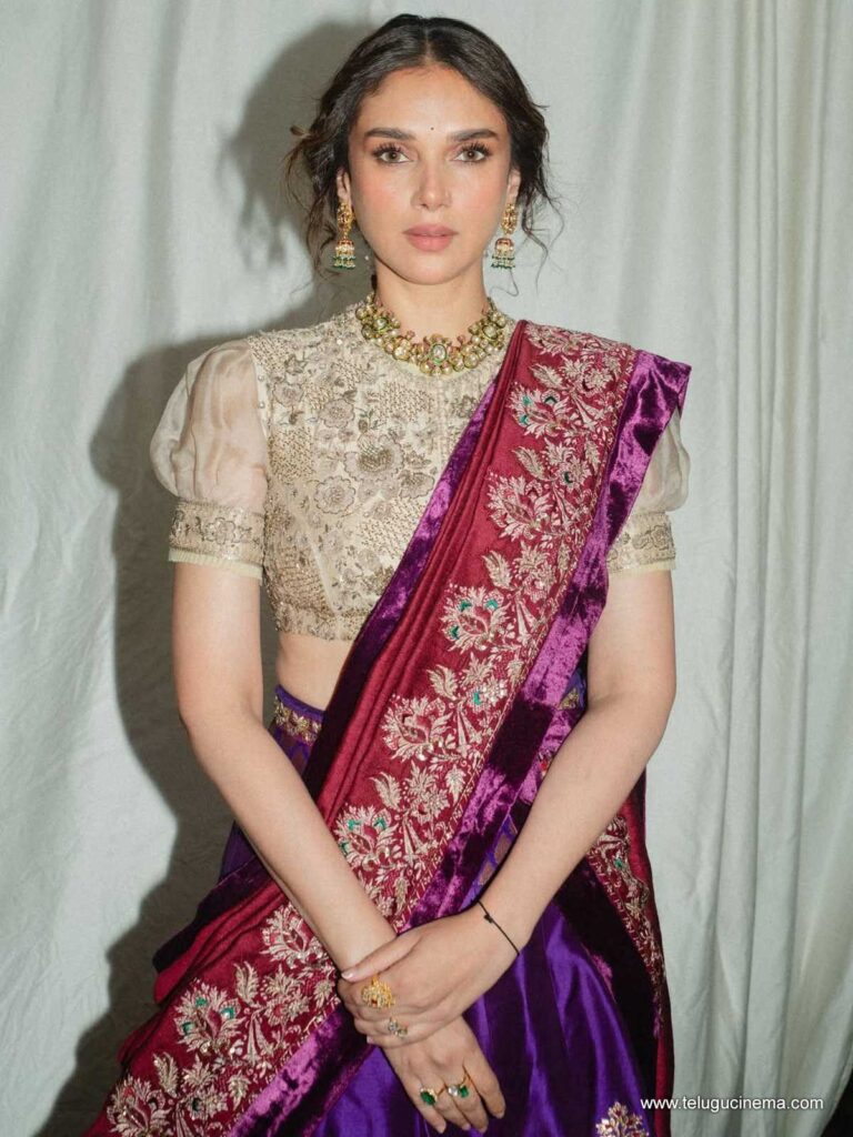 aditi stills 081225 01
