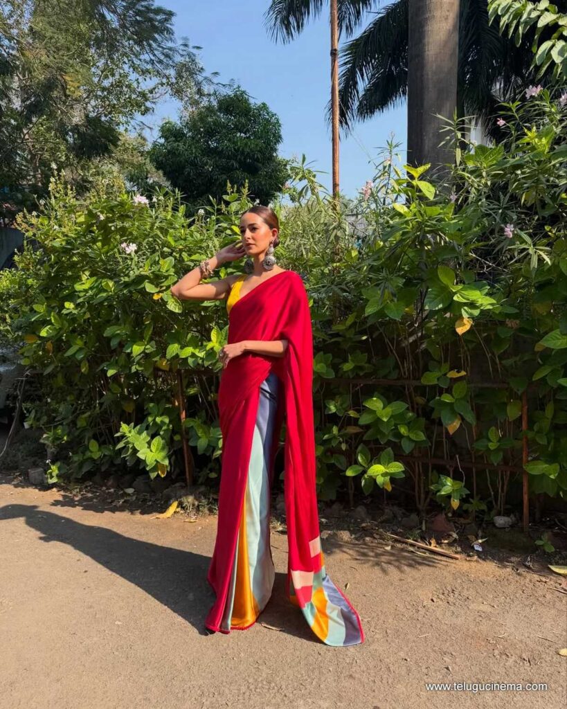 ananya stills 081225 07