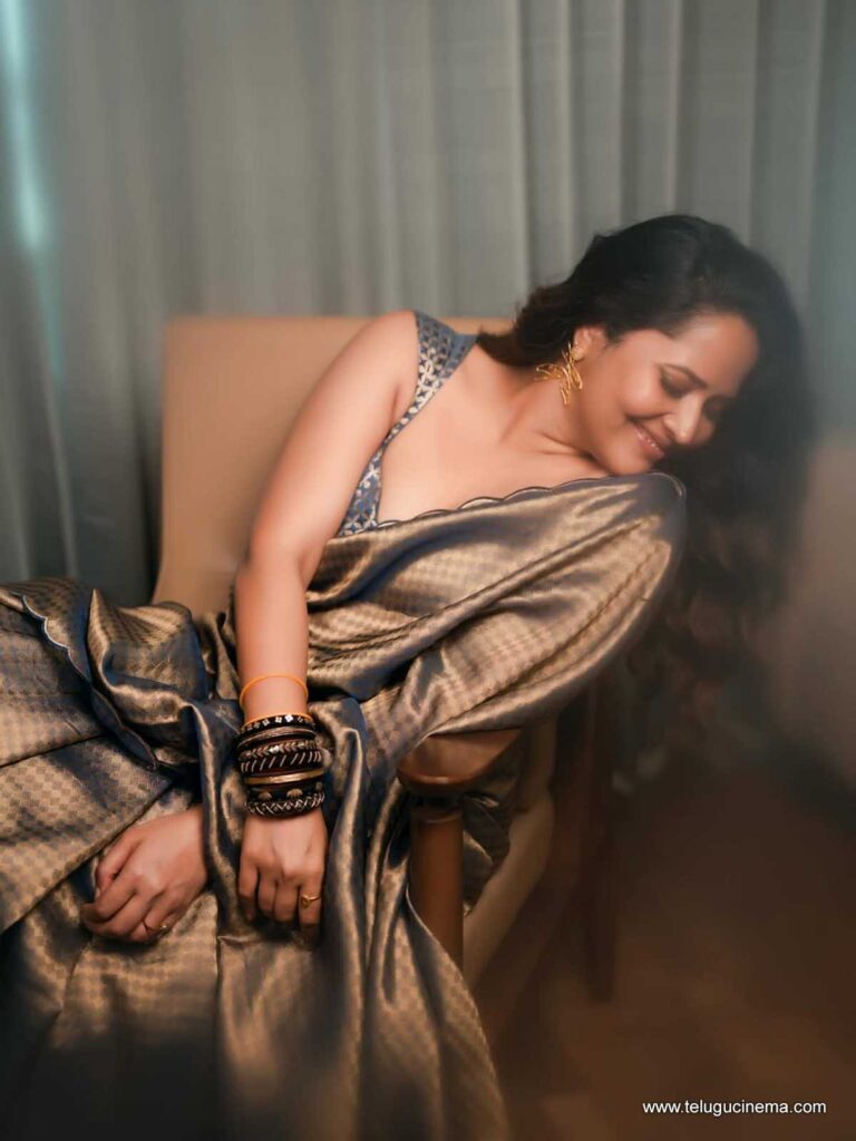 anasuya stills 151225 09