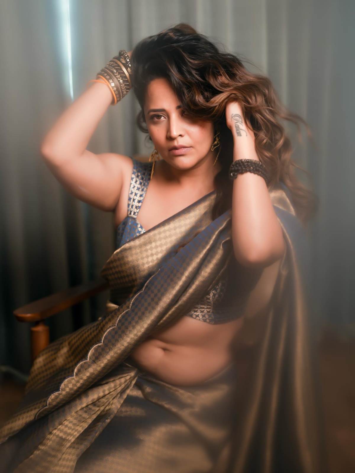 లావు తగ్గలేదు, గ్లామర్ షో ఆపలేదు 1 Anasuya