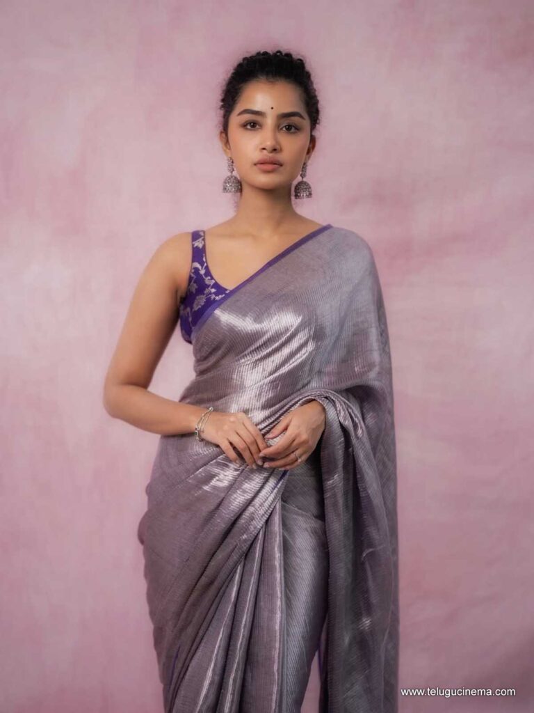 anupama stills 111225 05