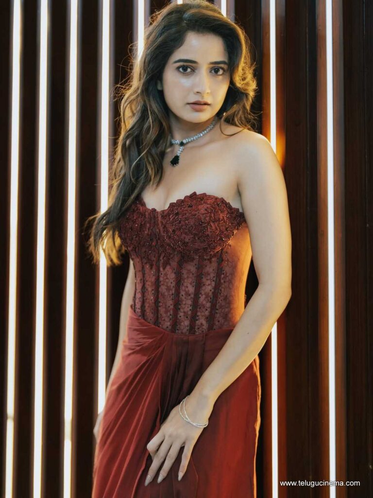 ashika stills 261225 06