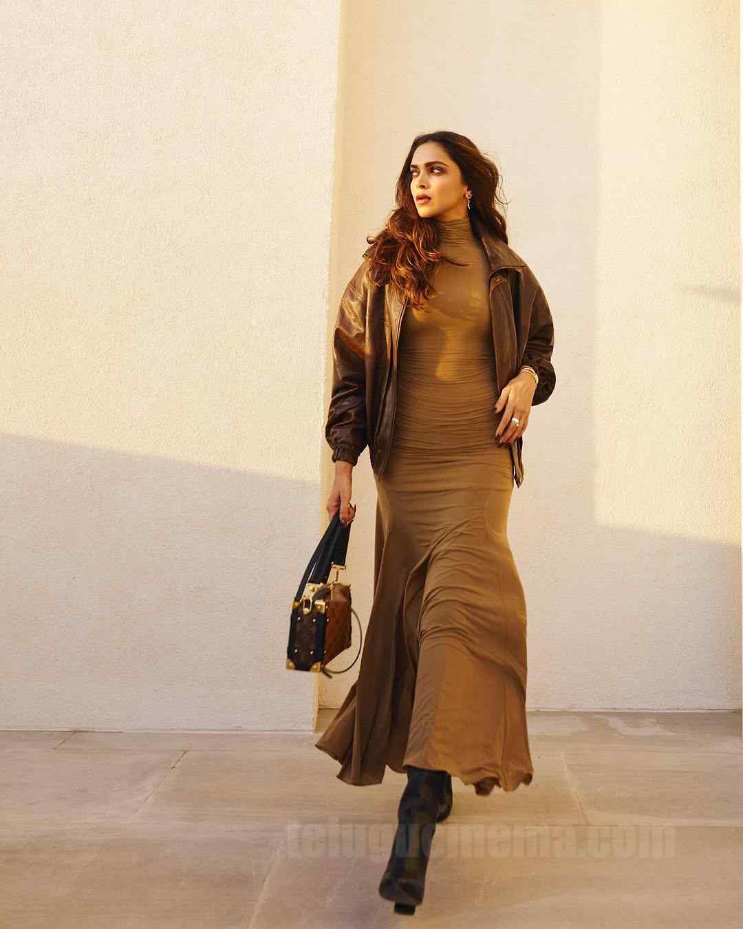 Deepika Padukone's Sunday Sashay 2 Deepika Padukone