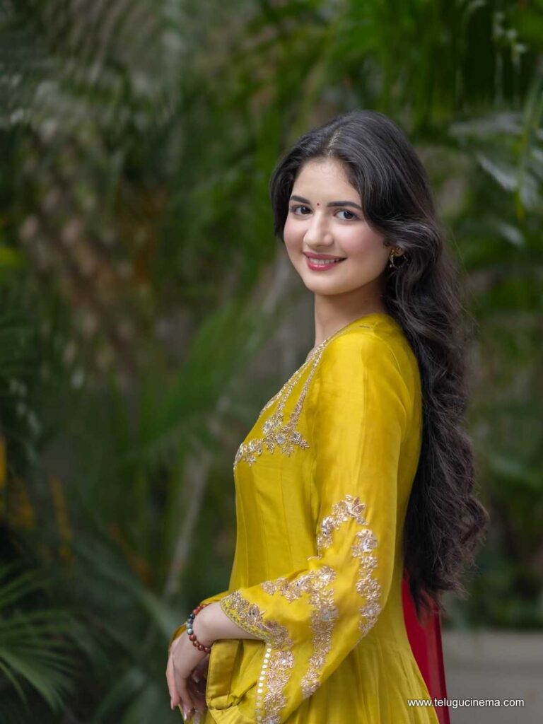 harshali stills 061225 07