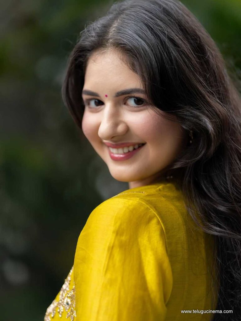 harshali stills 061225 08