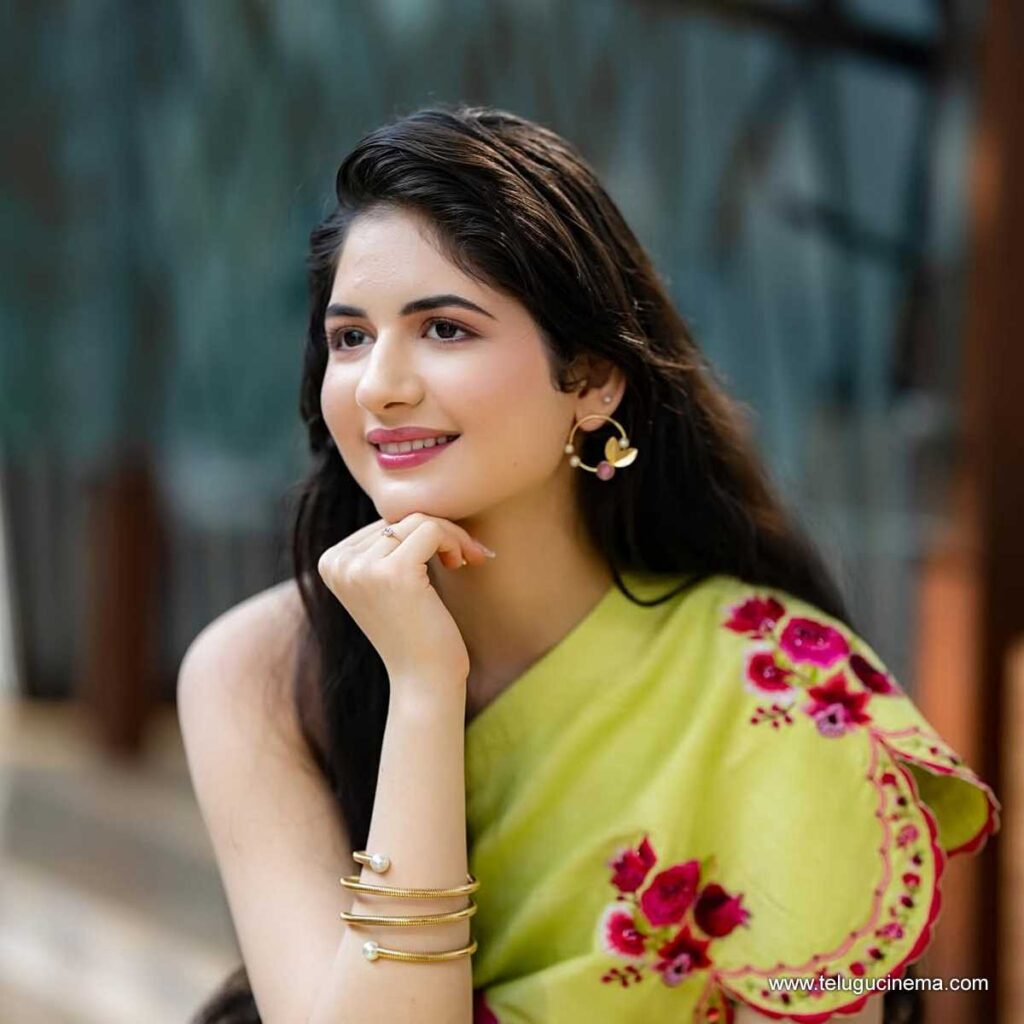 harshali stills 181225 03
