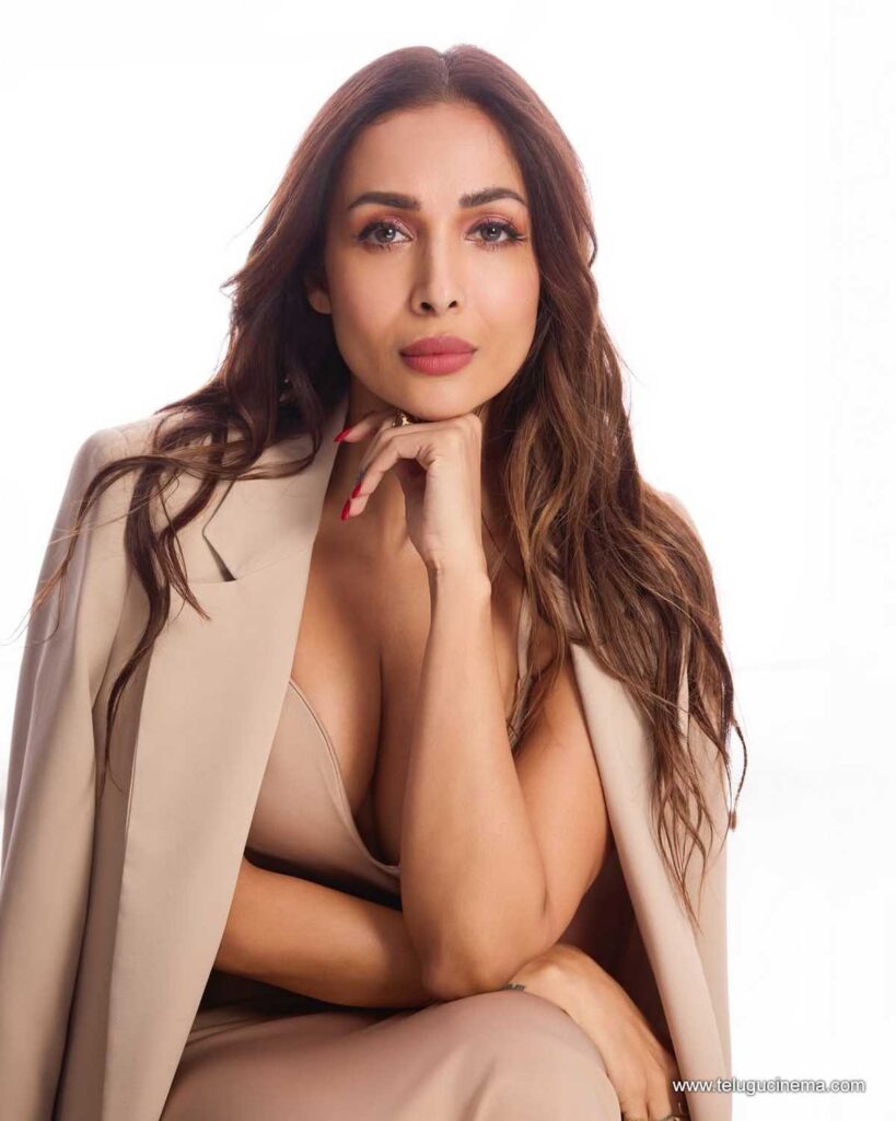 malaika stills 221225 02