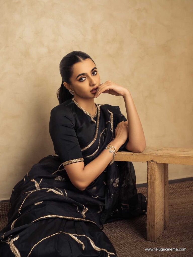manasa stills 051225 05