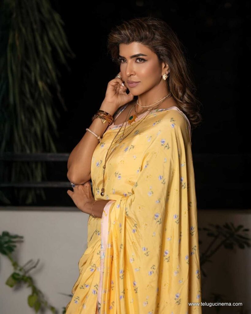 manchilaxmi stills 061225 03