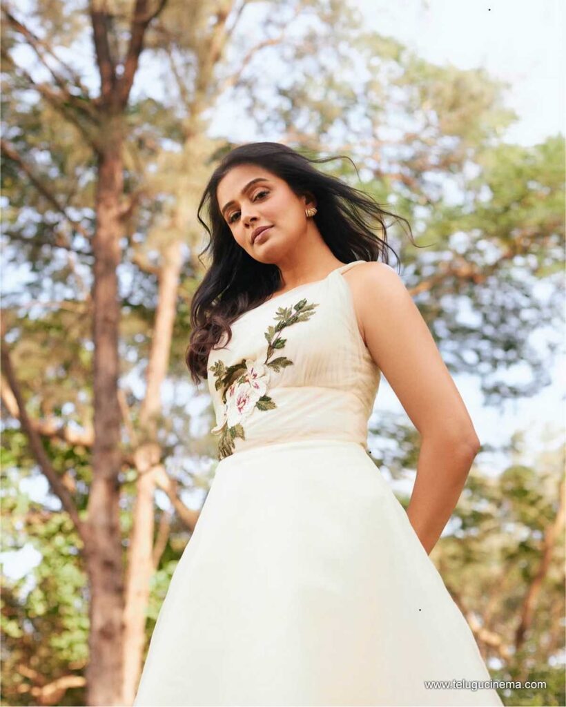 priyamnani stills 041225 02