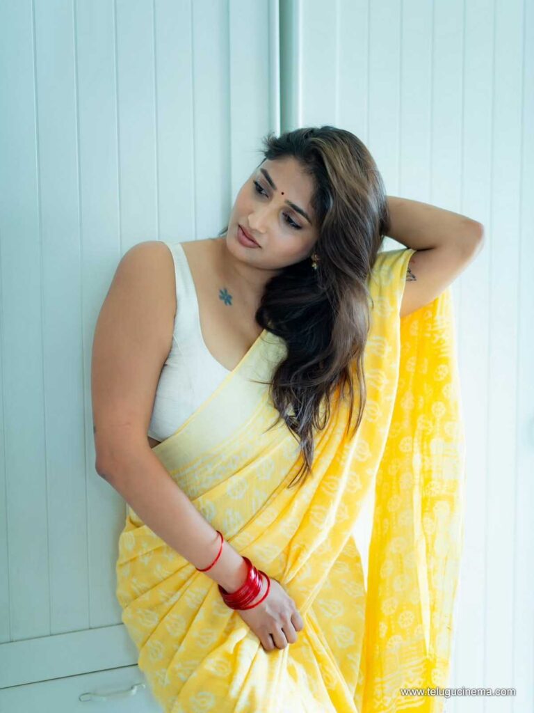 priyavadlamani stills 091225 03