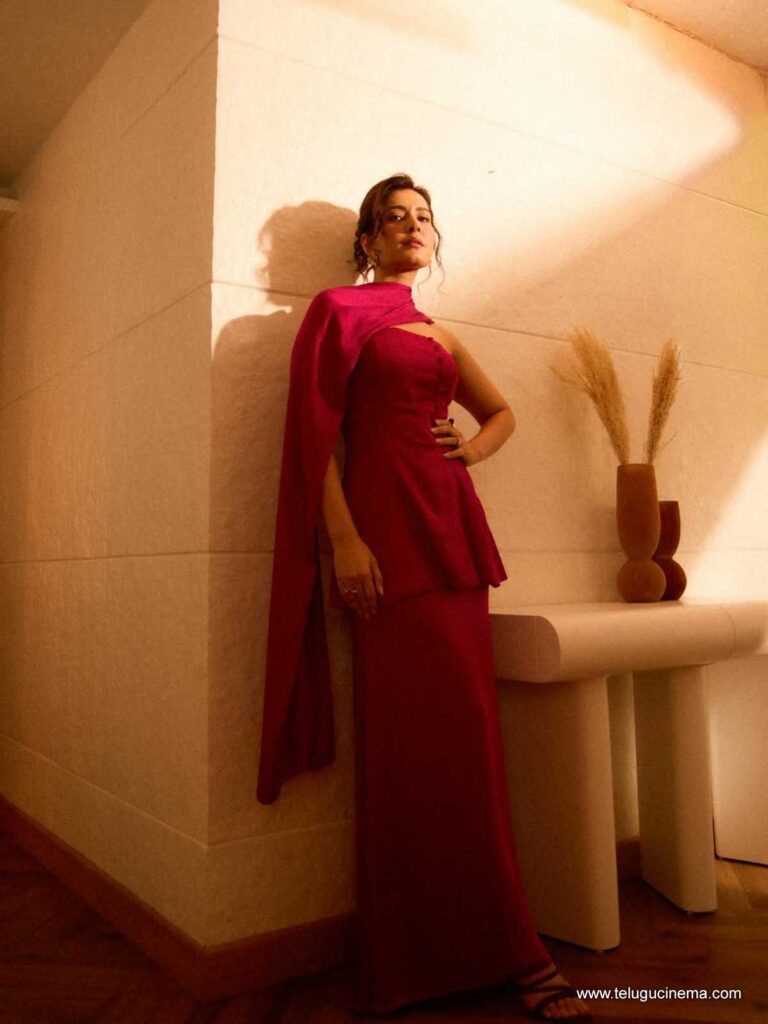 raahsikhanna stills 051225 06