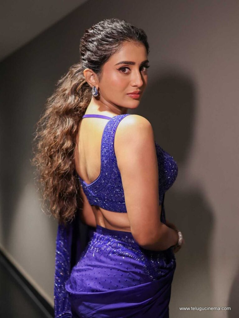 raashisingh stills 131225 02