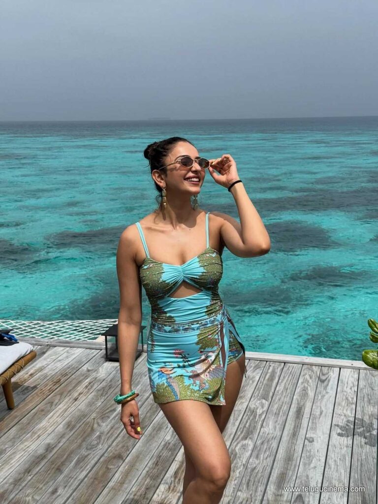 rakul stills 021225 06