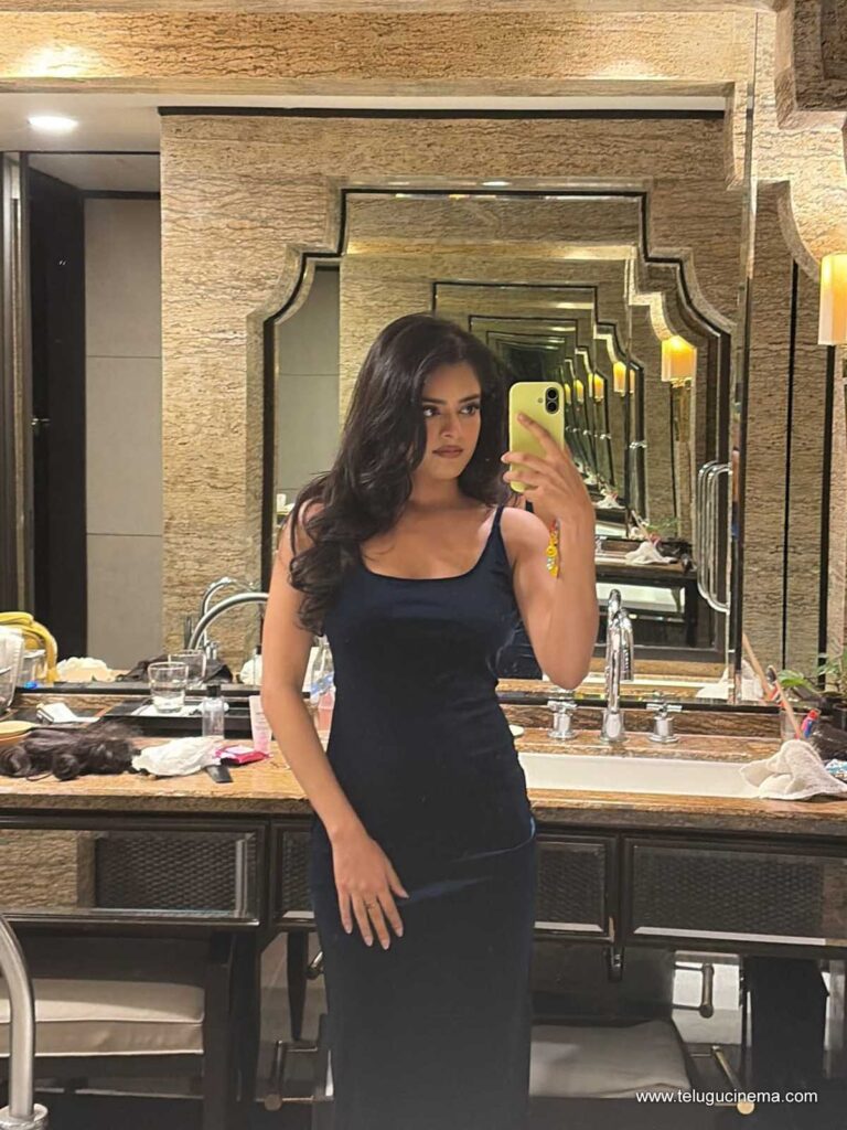 riddhi stills 231225 03