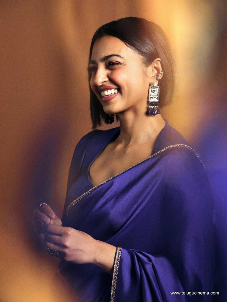riddhika stills 101225 02