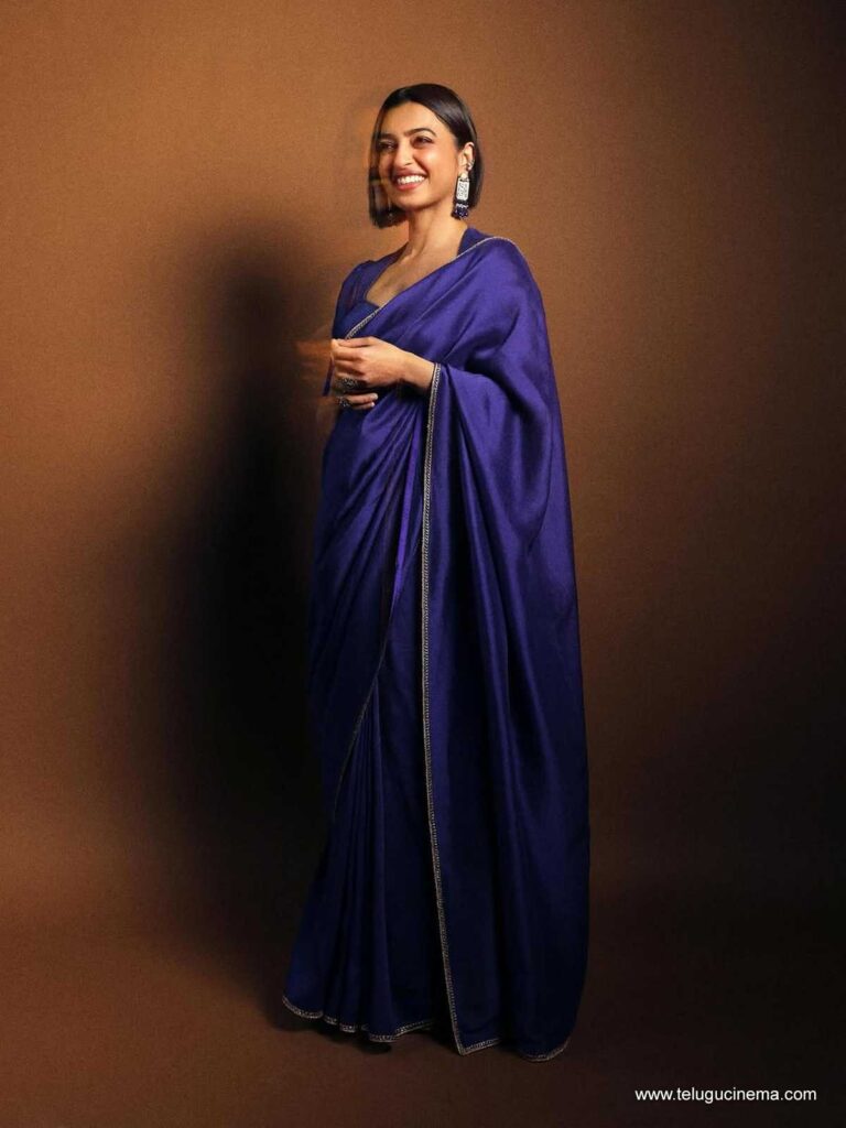 riddhika stills 101225 03
