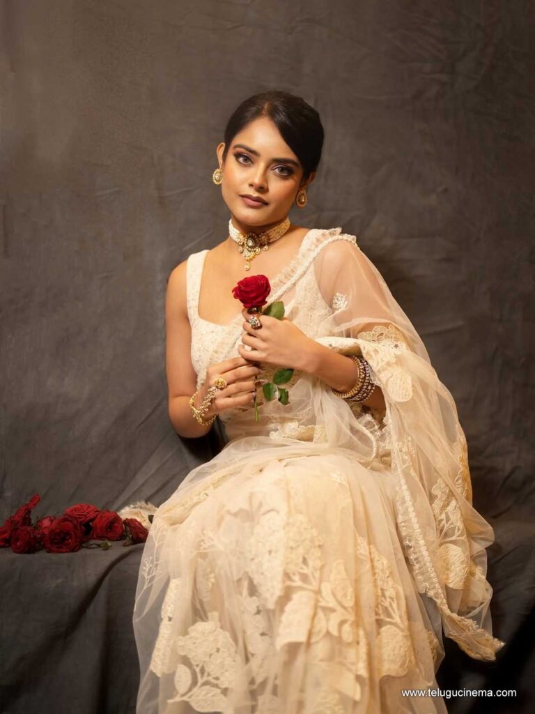 ridhhi stills 301225 09