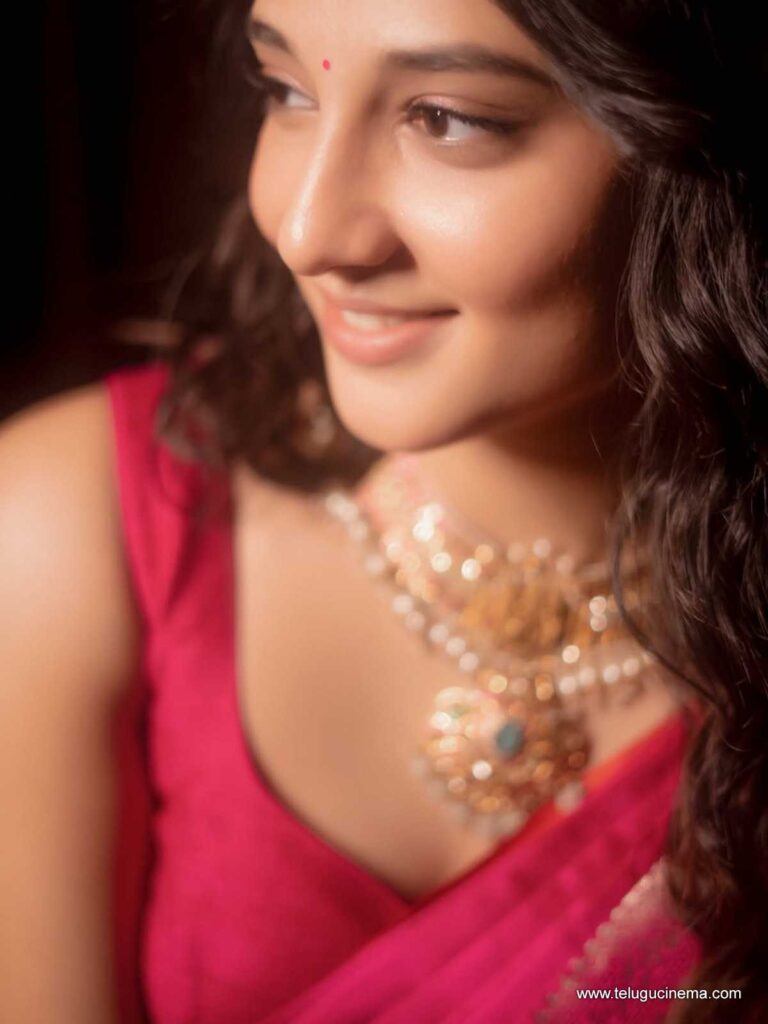 ritika stills 251225 06